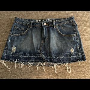 Cute lightly distressed mini size 9